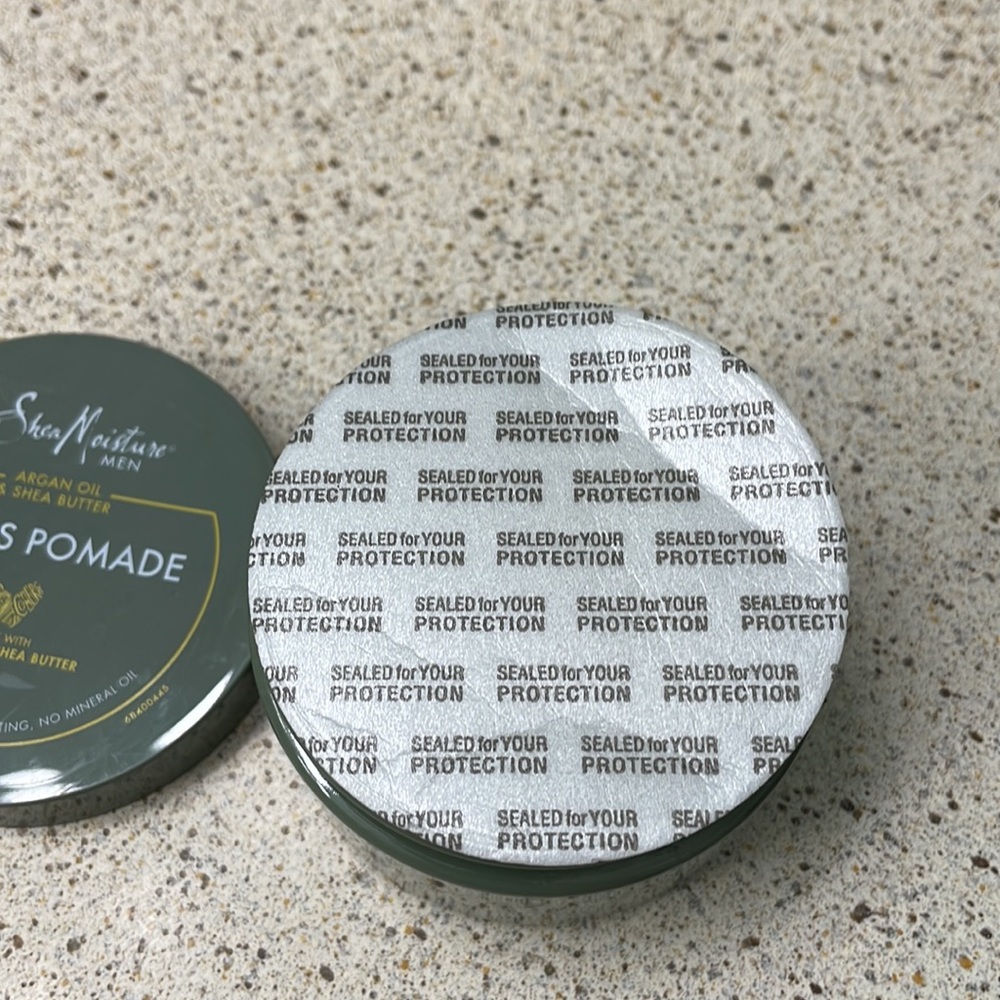 Pomade - Picture 3 of 4